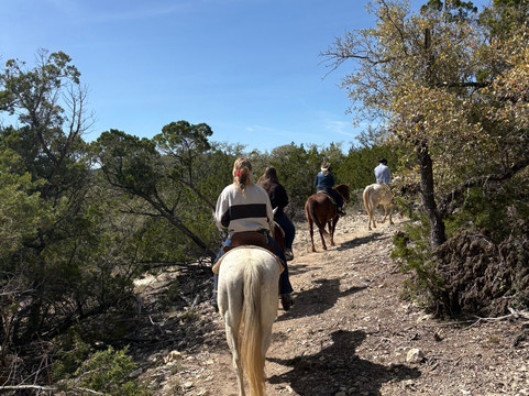 Rancho Cortez Day Trips-Bandera必去景点