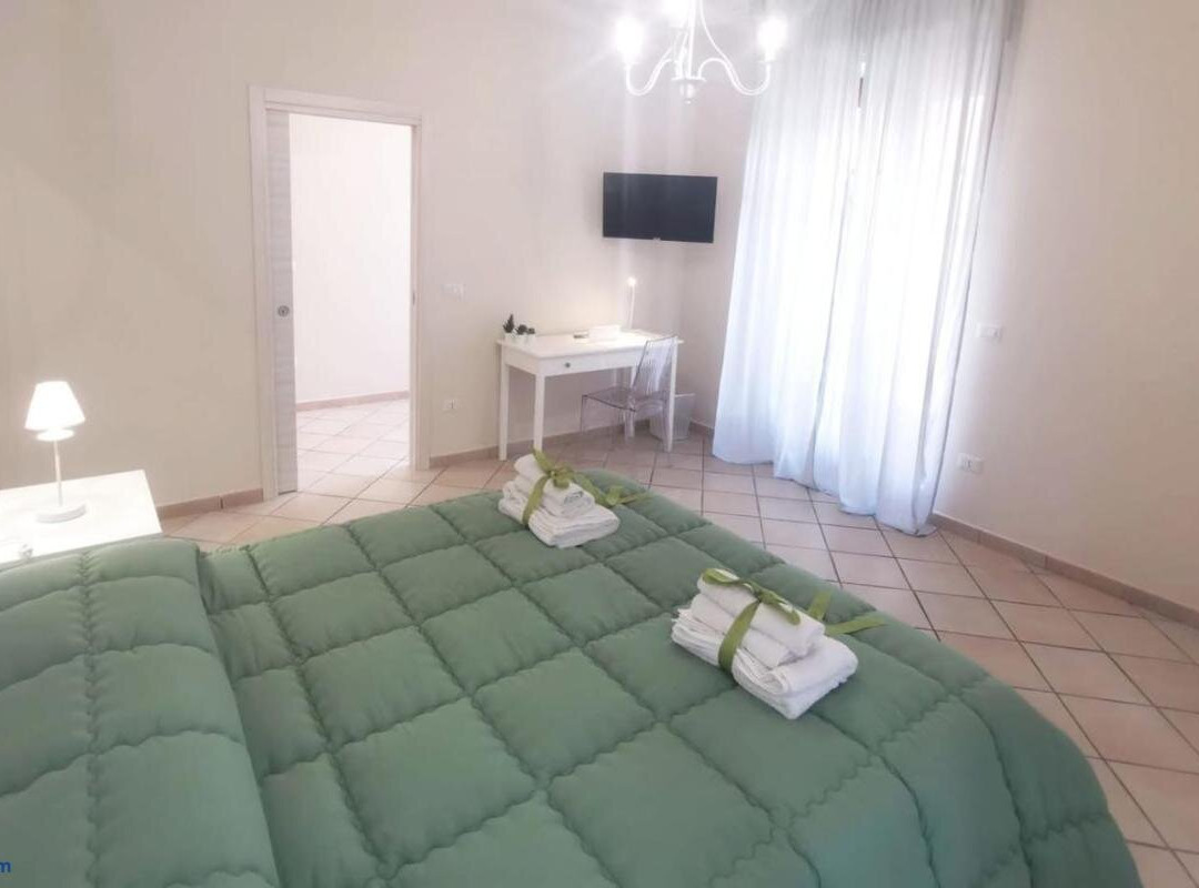 Casagiove酒店住宿-I Pini B&B