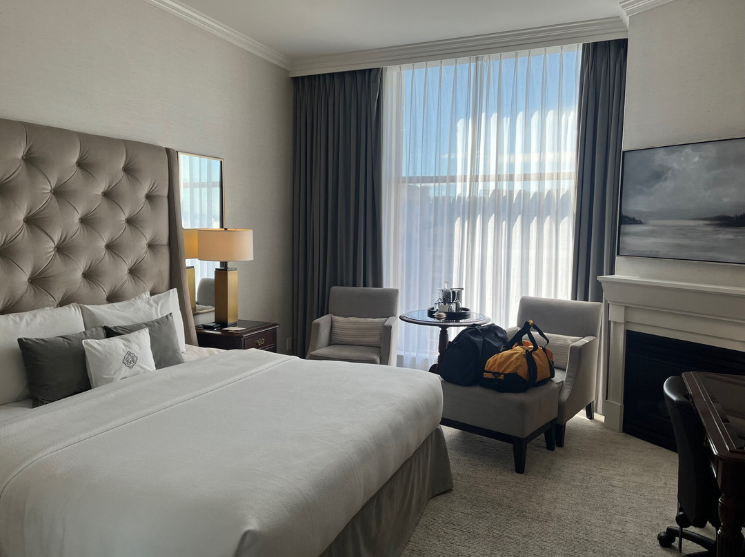 白玉兰及温泉酒店主图