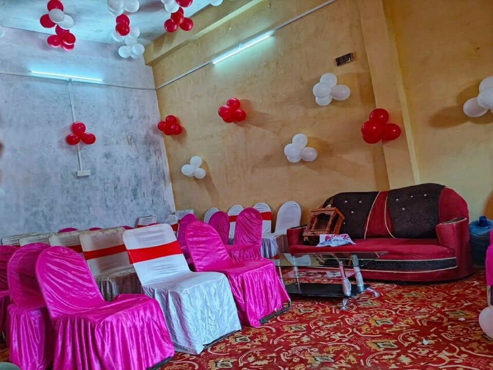 SPOT ON  Vrindavan Hotel And Lodge