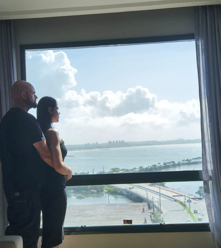 维多利亚舒适套房酒店主图