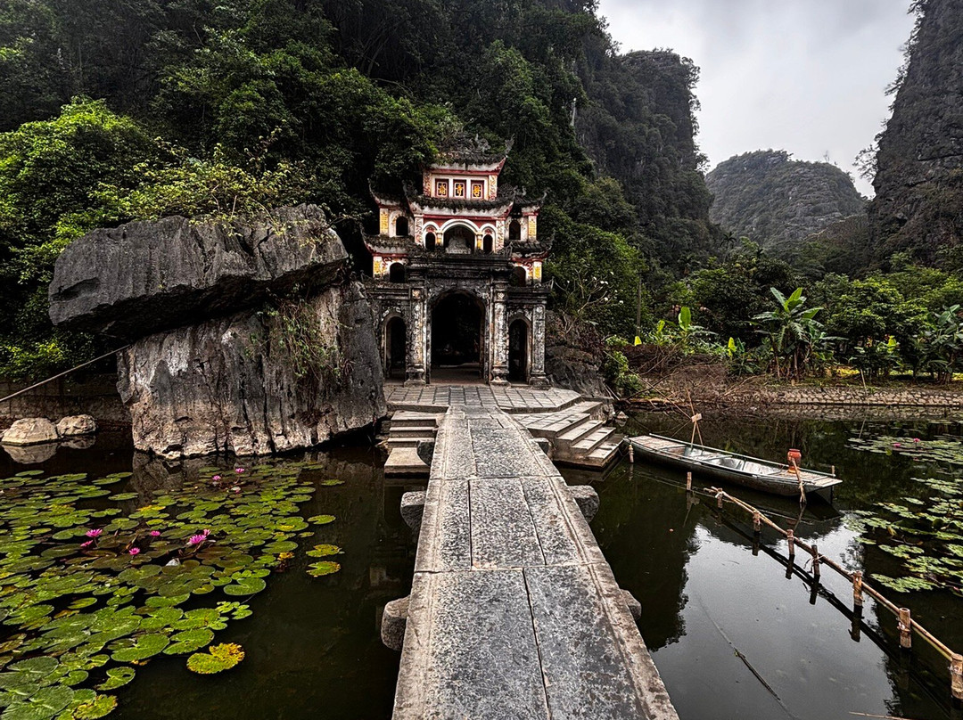 Bich Dong Pagoda-Ninh Hai必去景点