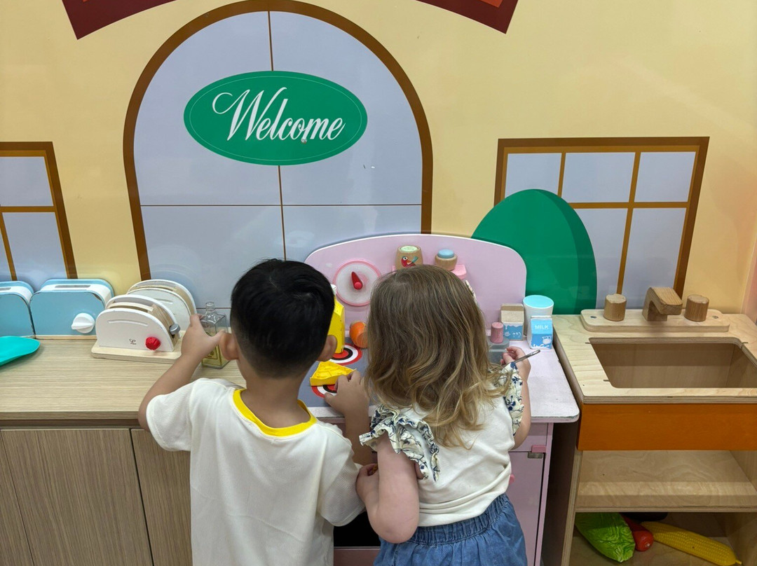 Cherry Babysitter Hoi An Da Nang-会安必去景点