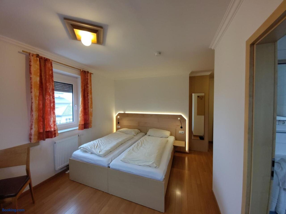 Jetzendorf酒店住宿-Schirmer's Hotelino