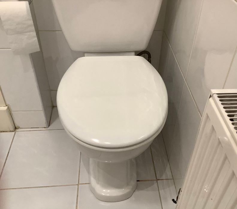 科宁厄姆阿姆斯酒店-浴室