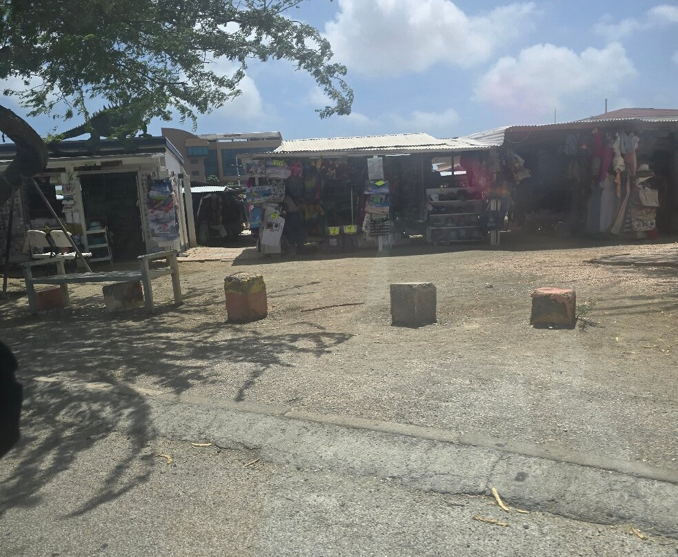 The Local Market-奥腊涅斯塔德必去景点