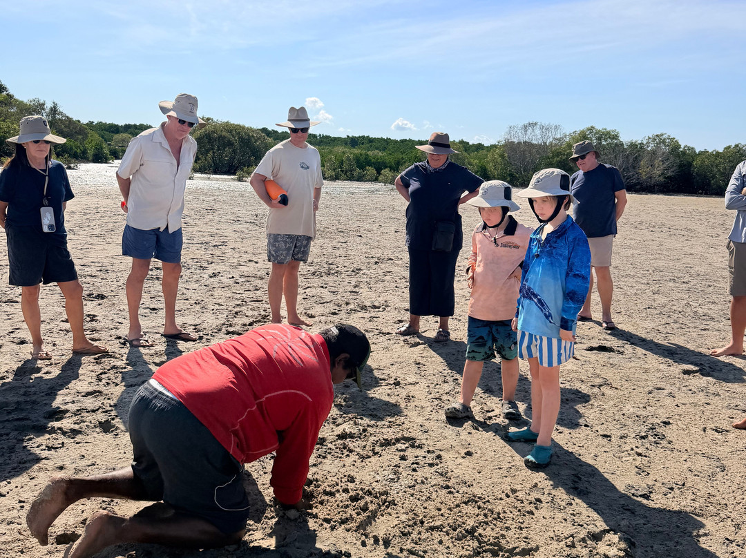 Southern Cross Cultural Tours at Lullumb-Dampier Peninsula必去景点