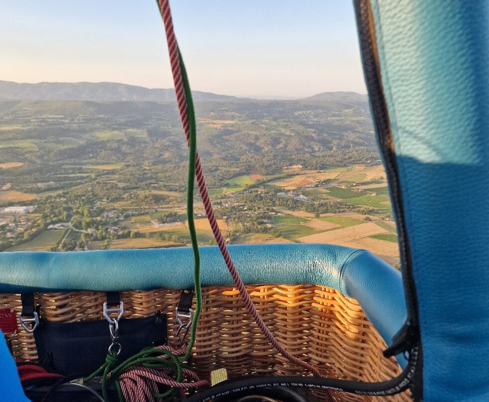 Montgolfière Vol Terre-Saint-Saturnin-les-Apt必去景点