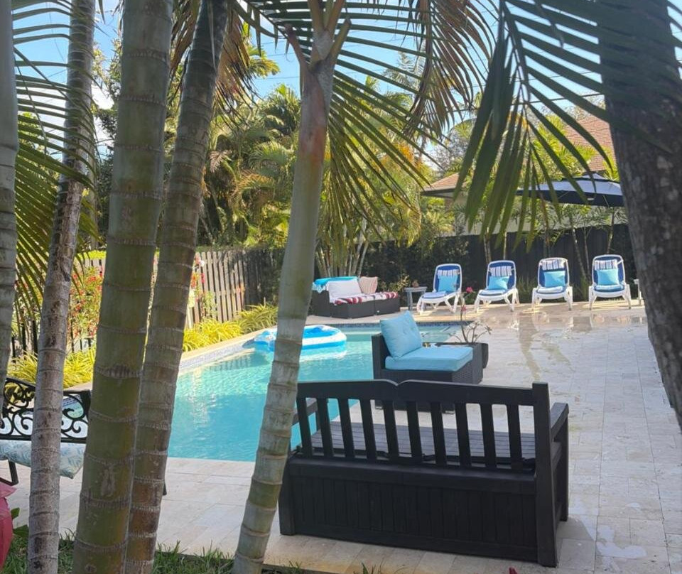 POOLSIDE MANOR - Men Only Clothing-Optional