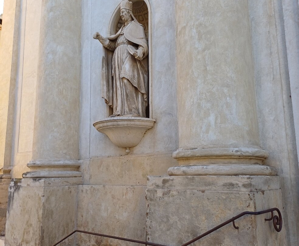 Chiesa San Zenone e Martino-拉齐塞必去景点