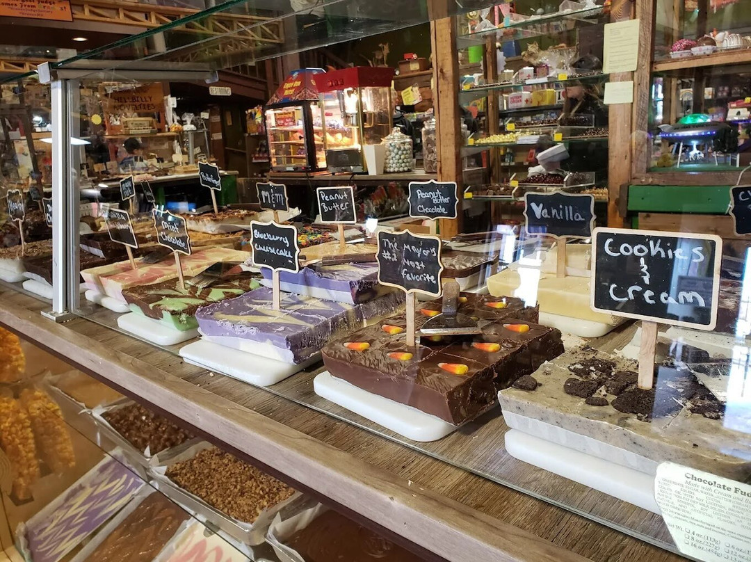 Uranus Fudge Factory-Saint Robert必去景点