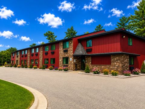 Paradise Inn & Suites-度假村/酒店
