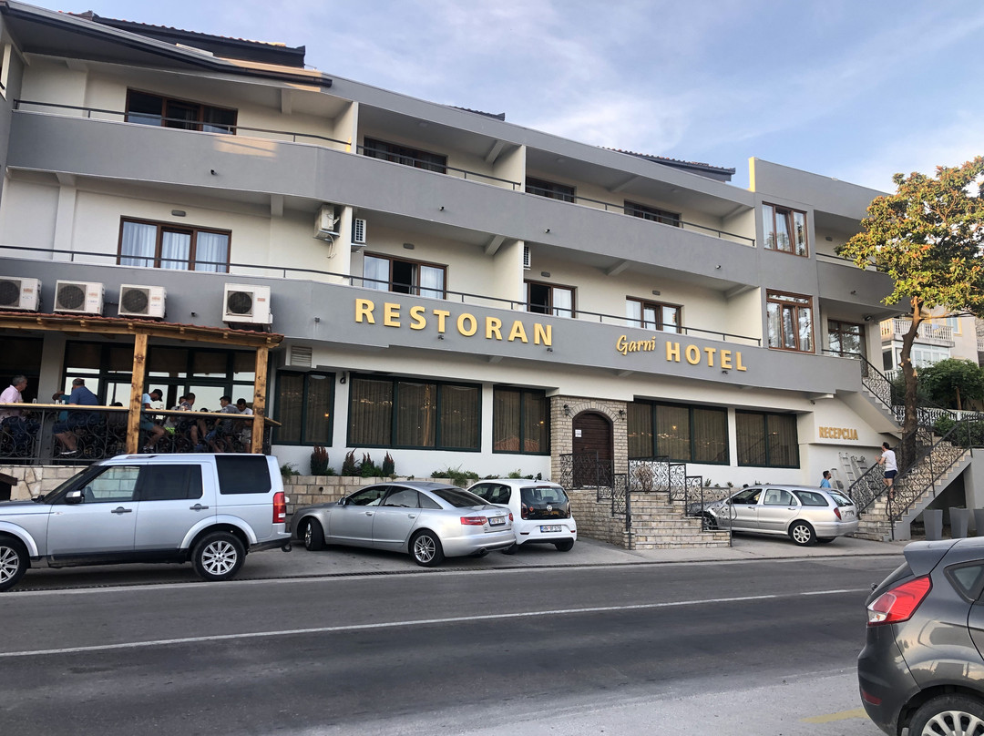 奥林匹哈普拉斯酒店