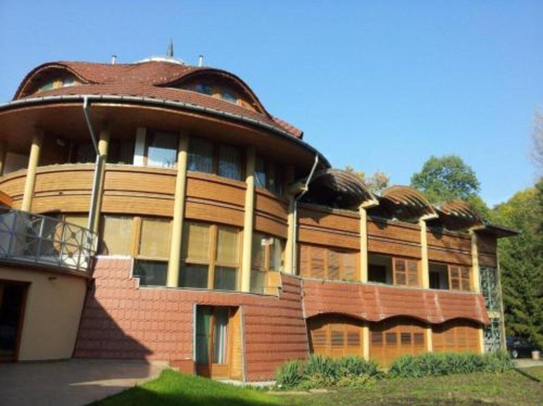 Fenyves Hotel Békéscsaba主图