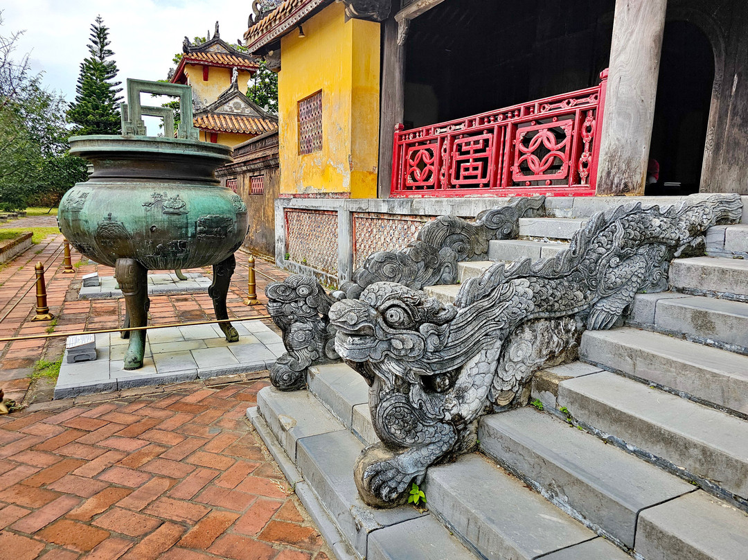 Nine Dynastic Urns-顺化必去景点
