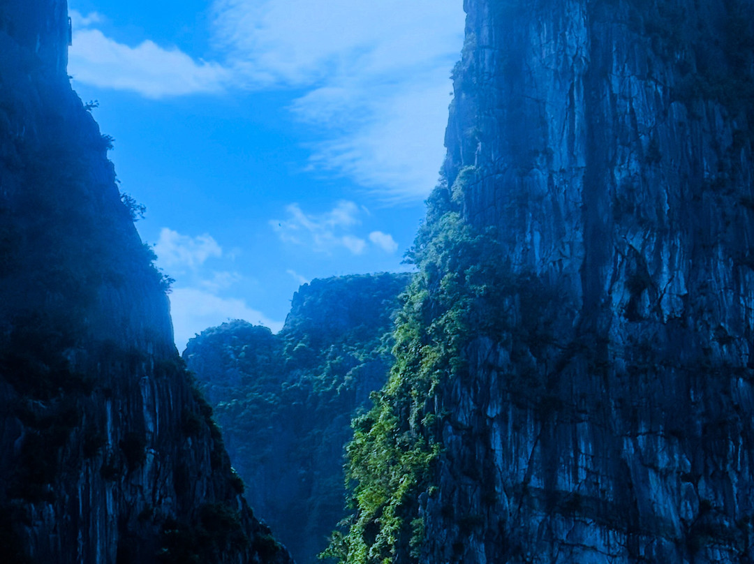 Blue Swimmer Outdoors-下龙湾必去景点