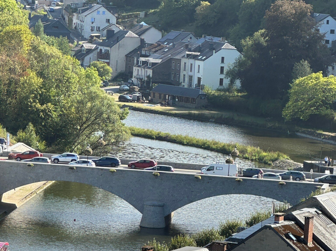 Pont De Liege-布容必去景点