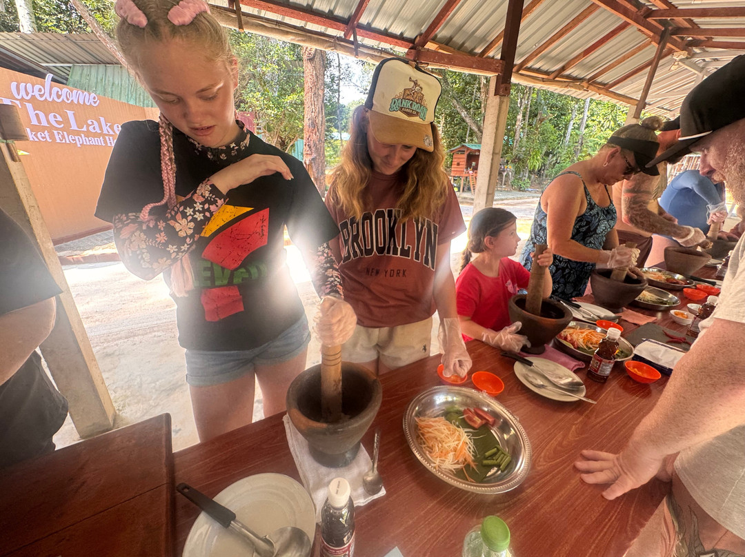 The Lake Phuket Elephant Home-Thep Krasatti必去景点