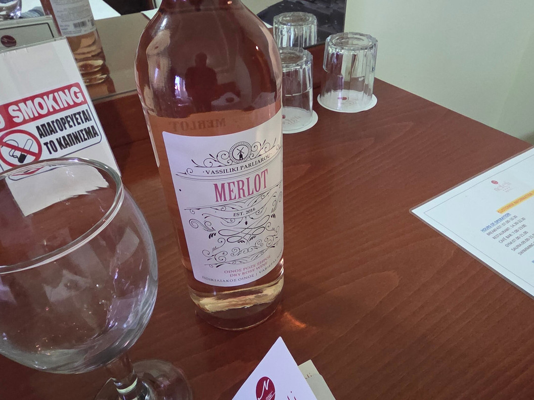 尼菲力酒店主图
