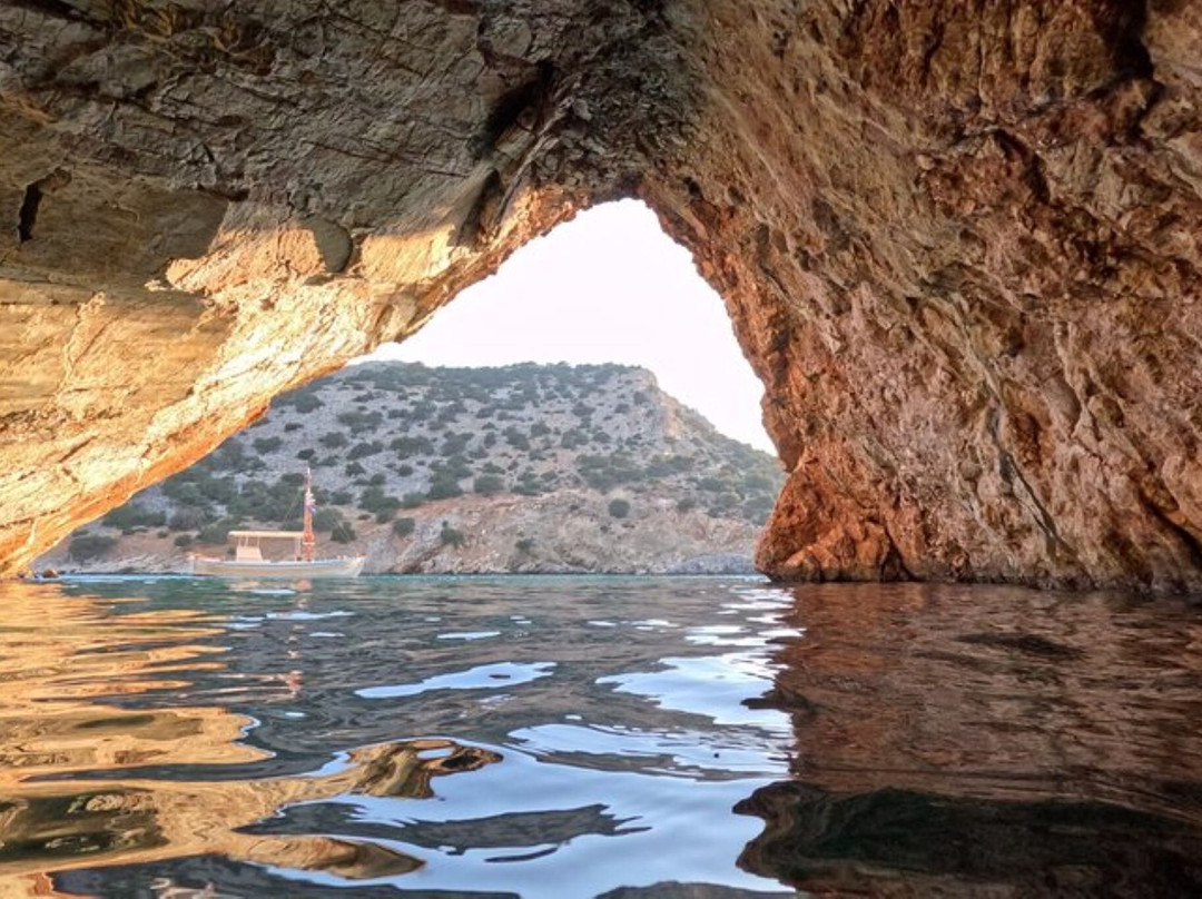 Gialitissa Boat Trips (est.2010) Panermos, South Naxos-Panermos必去景点