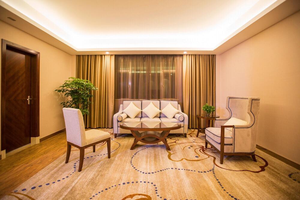 中联港湾酒店主图