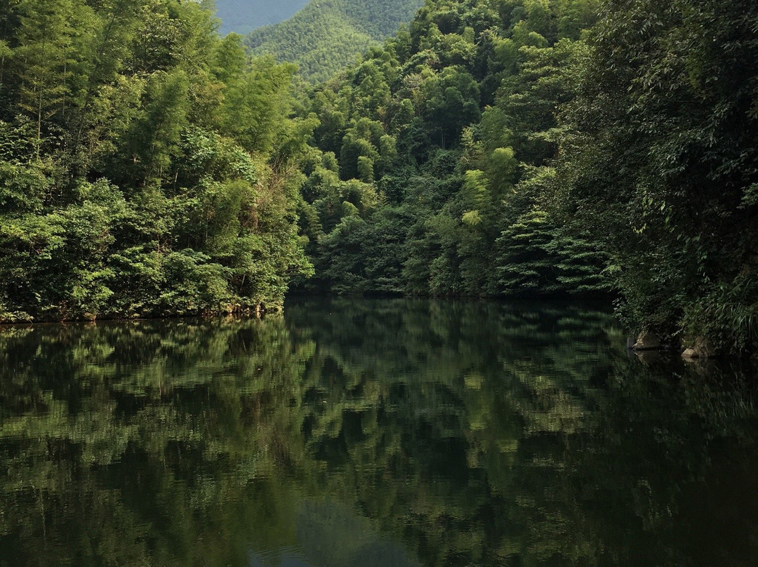 周洛大峡谷景点图片