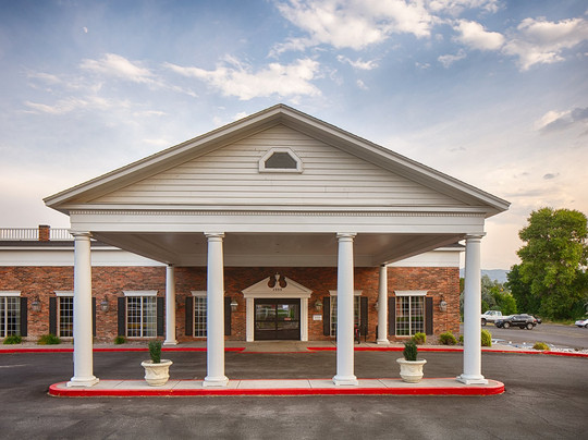 波卡特洛红狮酒店