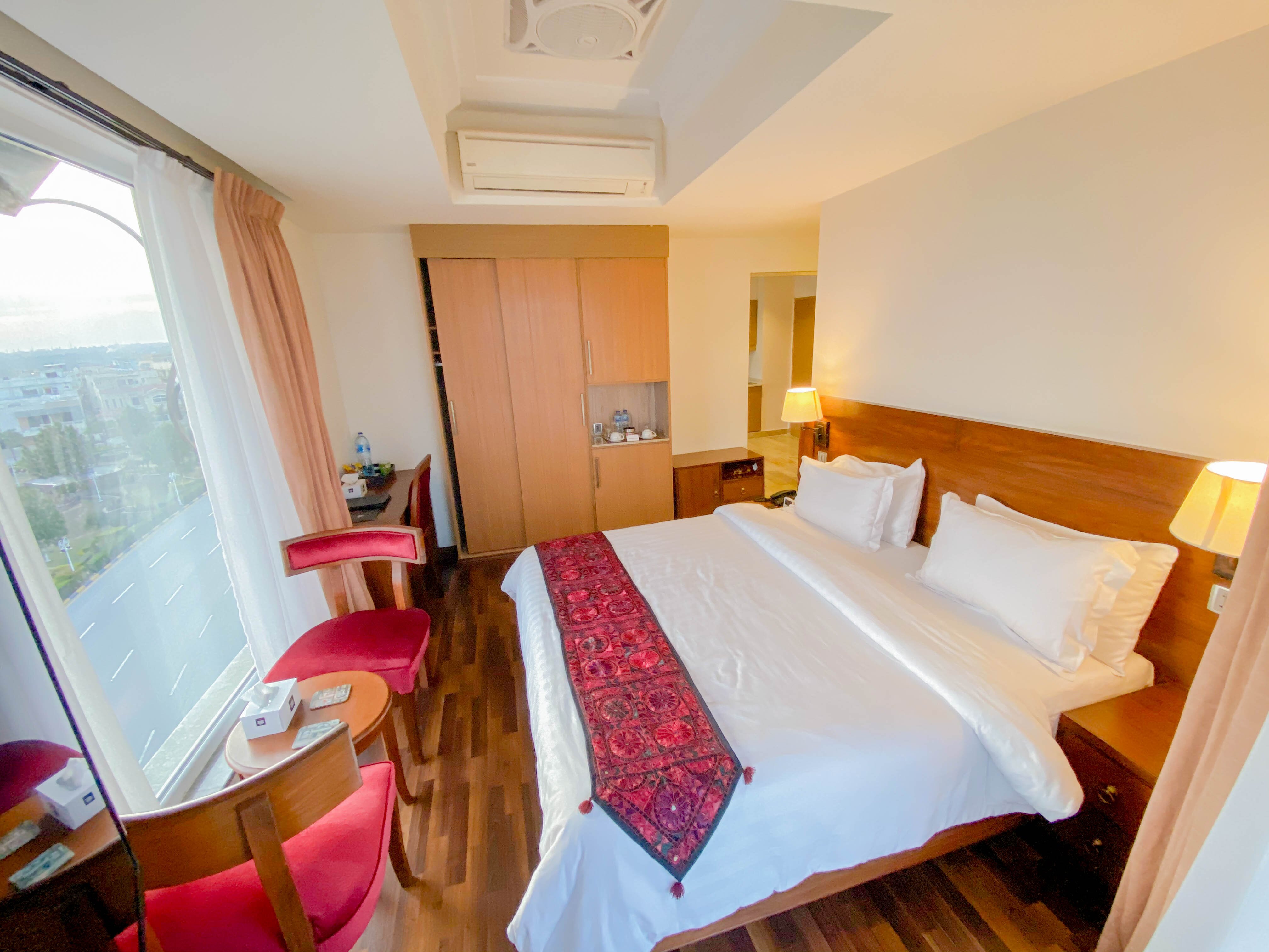 Woodpecker Suites & Hotels-官方