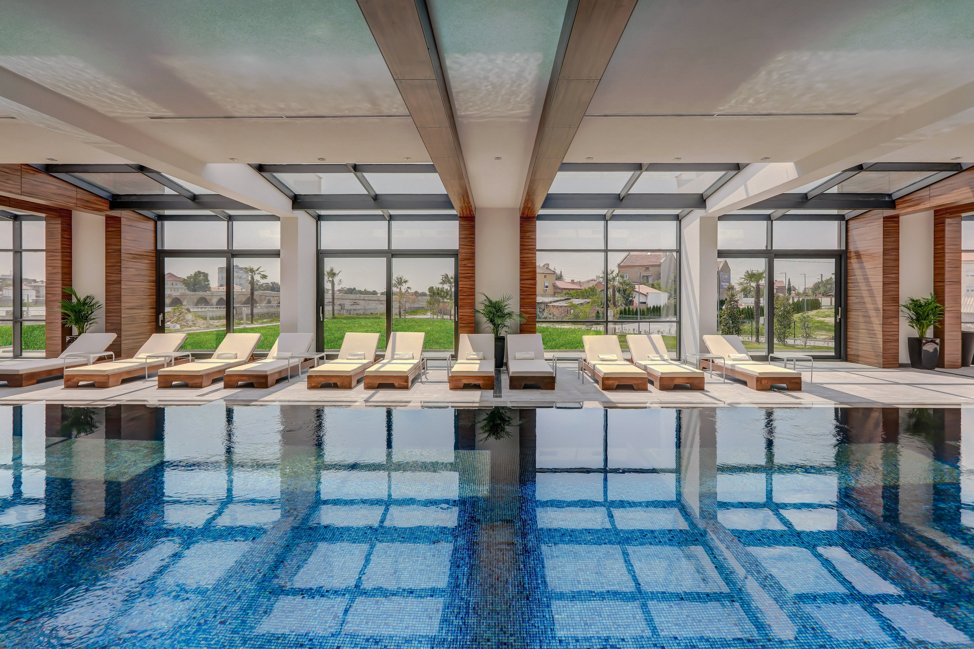 Merit Grand Mosta Hotel & Casino-泳池