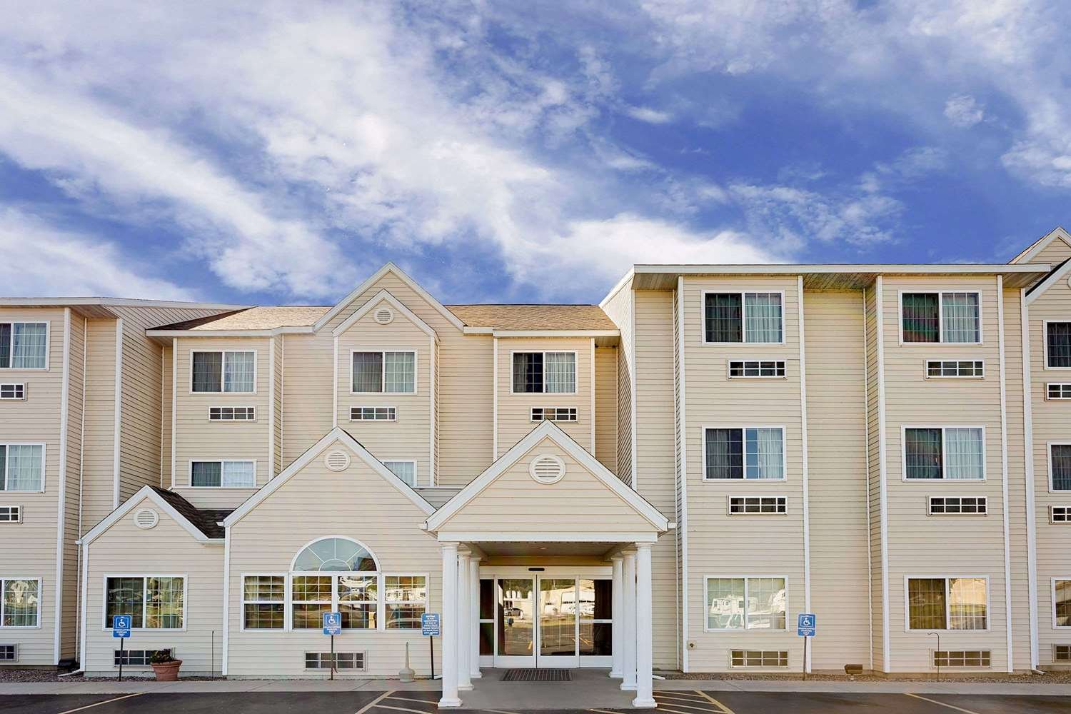 Microtel Inn & Suites by Wyndham Prairie du Chien-官方