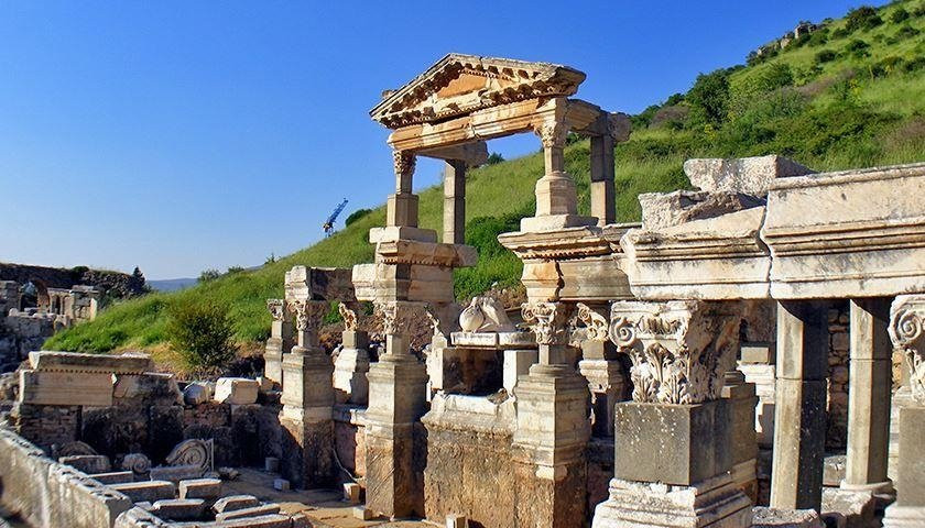 Trajan Fountain景点图片