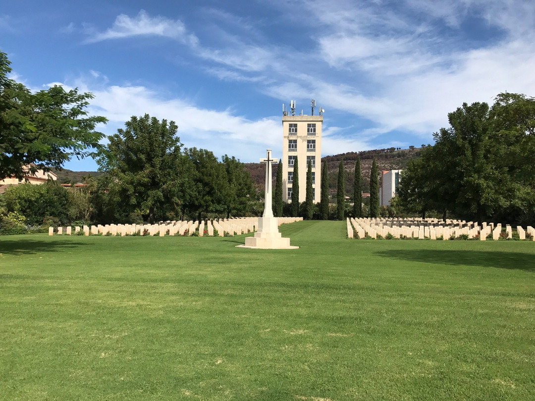 Caserta War Cemetery景点图片
