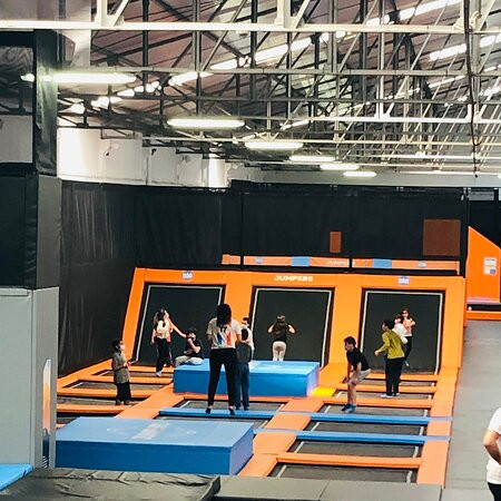 Jumpers Trampoline Park-波尔图必去景点