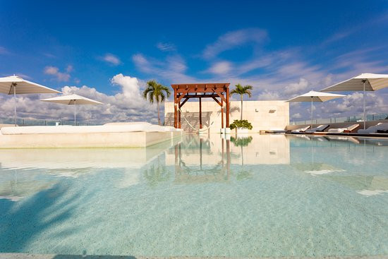 棕榈海滩酒店主图