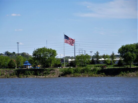 East Peoria River Front Park-East Peoria必去景点