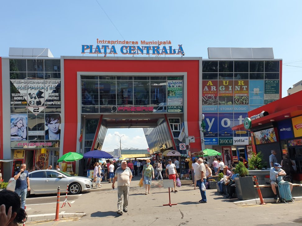 Piața Centrală-基希讷乌必去景点
