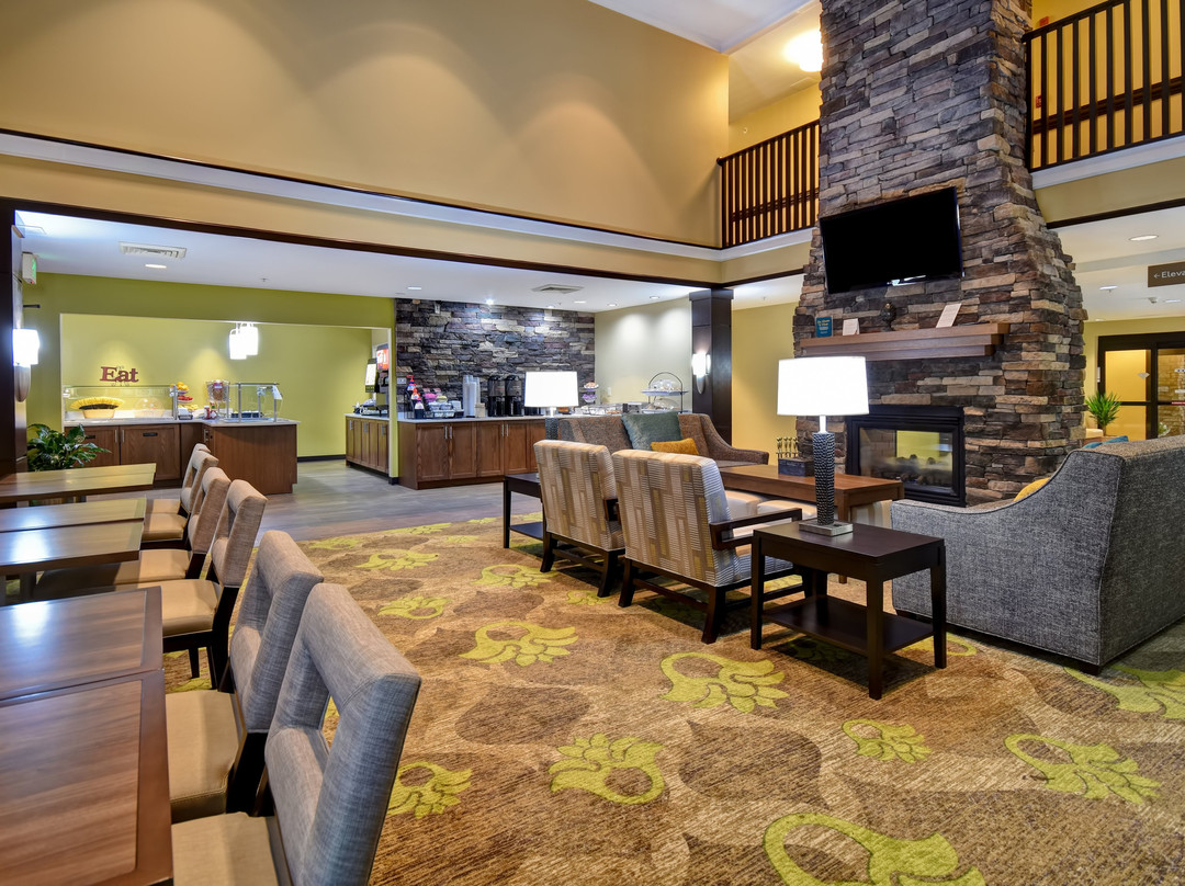 Staybridge Suites Grand Rapids - Airport by IHG主图