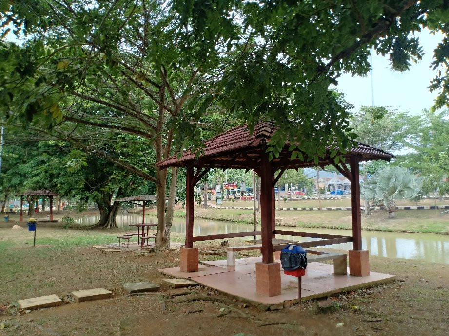 森美兰州旅游景点-Jempol Lake Garden