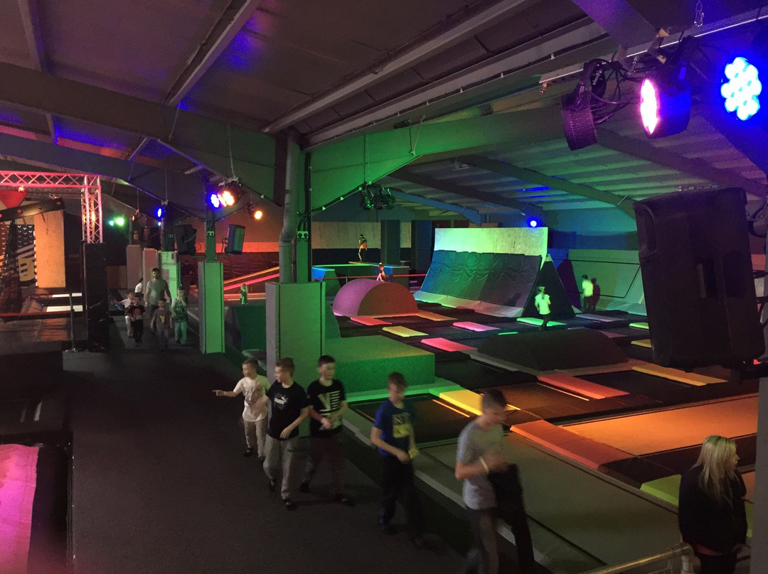AIRHOP ADVENTURE PARKS
