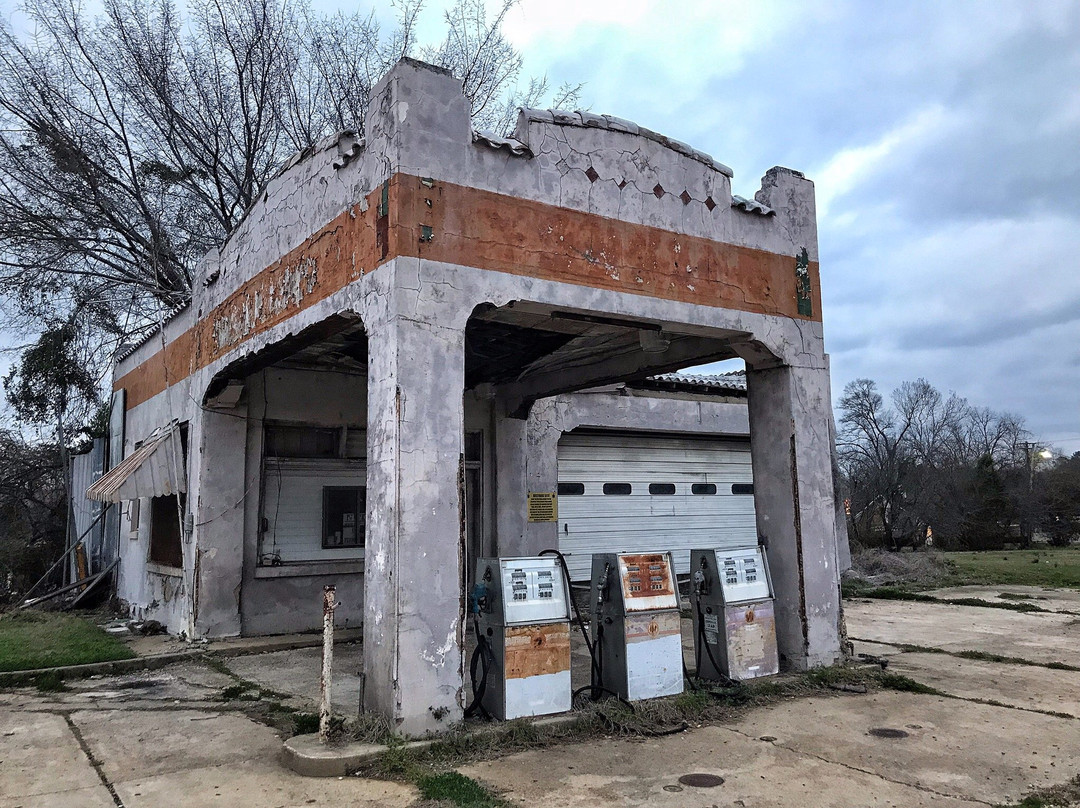 Historic Bonnie and Clyde Gas Station景点图片