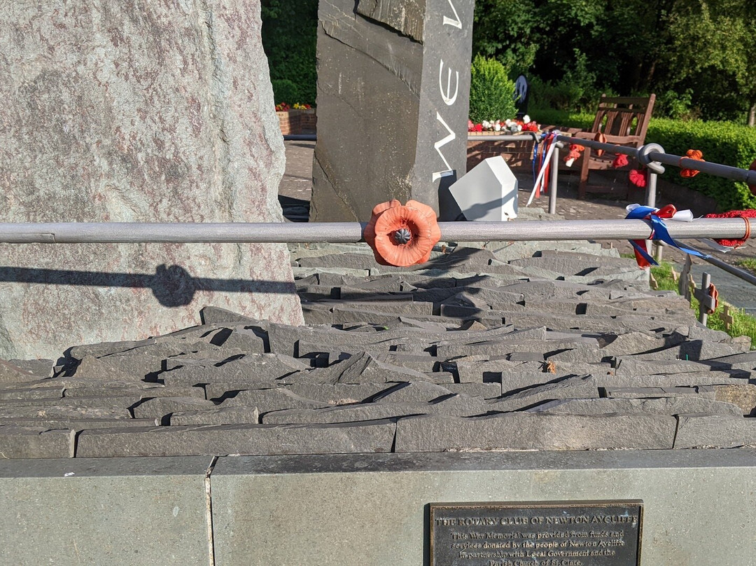Newton Aycliffe War Memorial景点图片