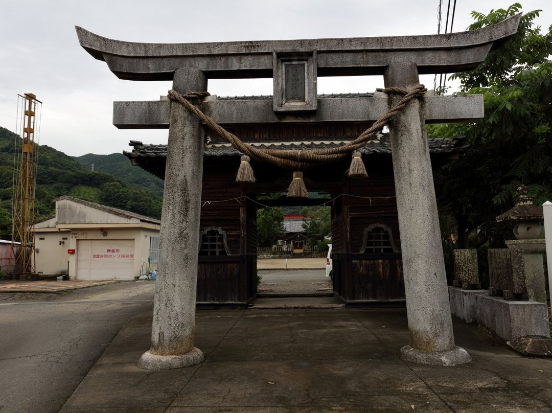 Taura Aso Shrine景点图片