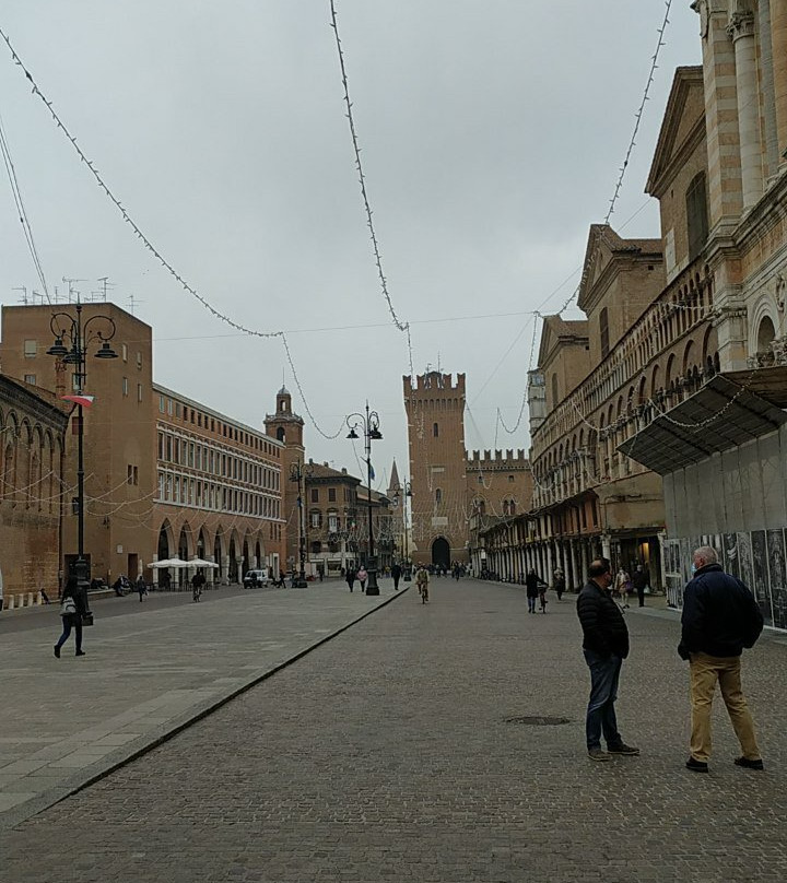 Piazza Trento e Trieste景点图片