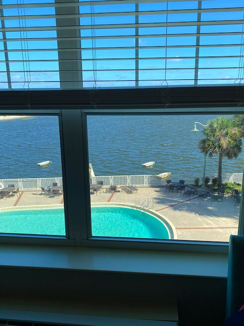 The Waterfront Inn主图