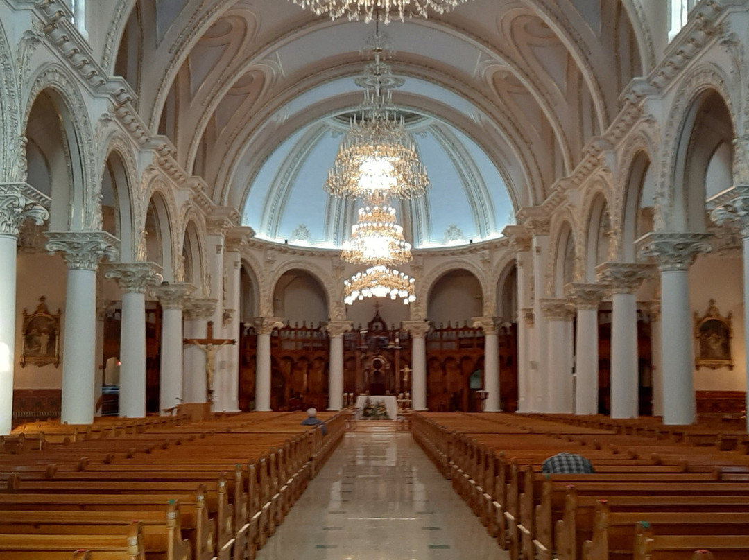Cathedrale de Saint-Hyacinthe-圣亚森特必去景点