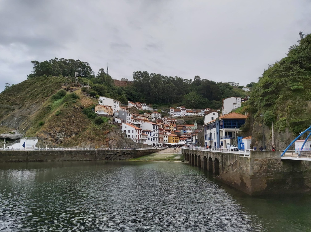 Faro de Cudillero景点图片