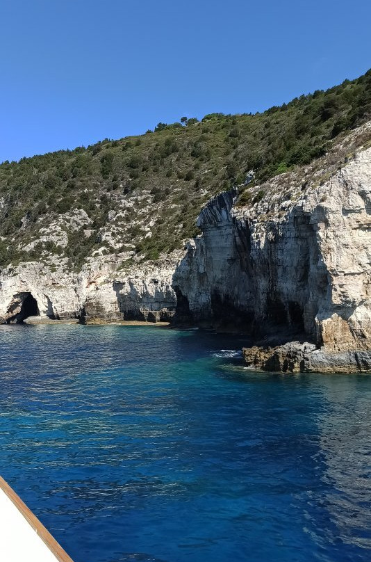 Aphrodite's Cave-帕尔加必去景点