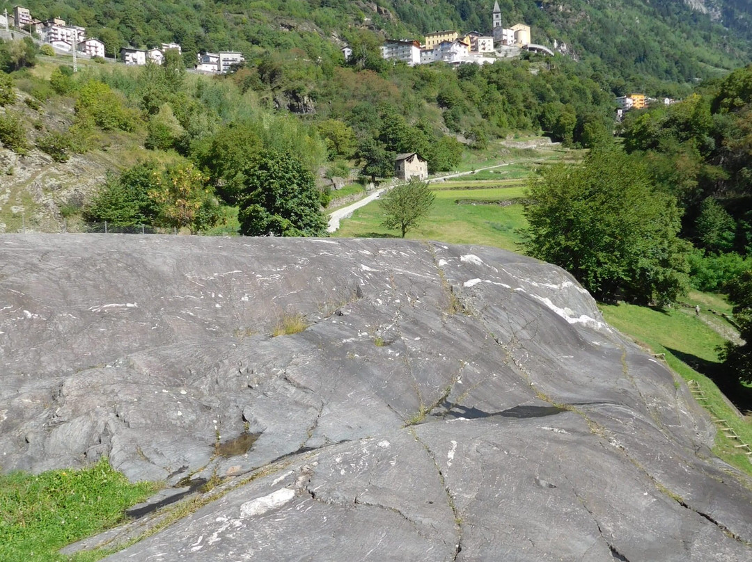 Parco Delle Incisioni Rupestri di Grosio e Grosotto景点图片