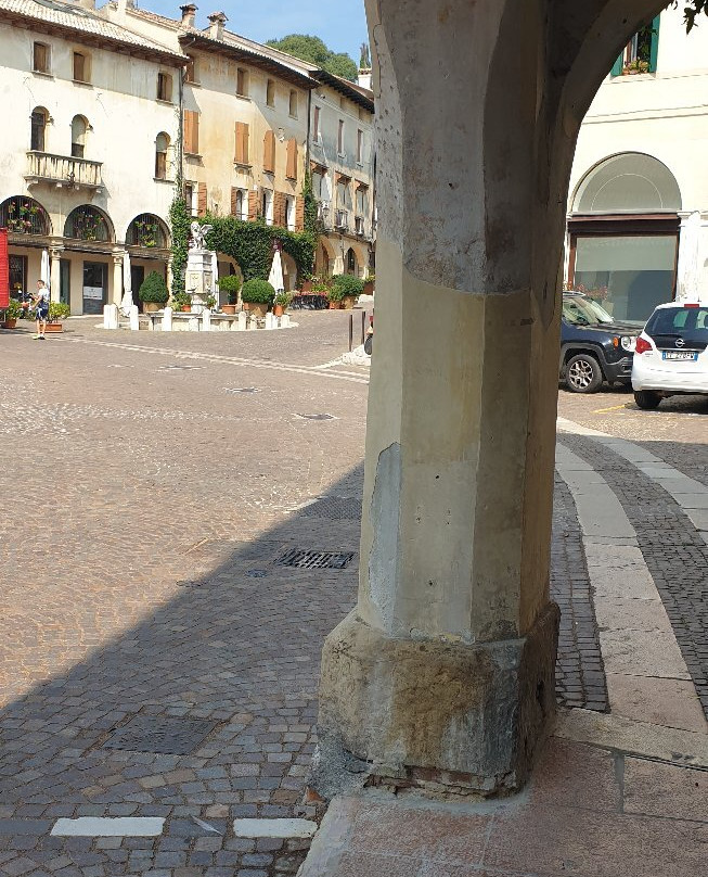 Fontana Maggiore景点图片