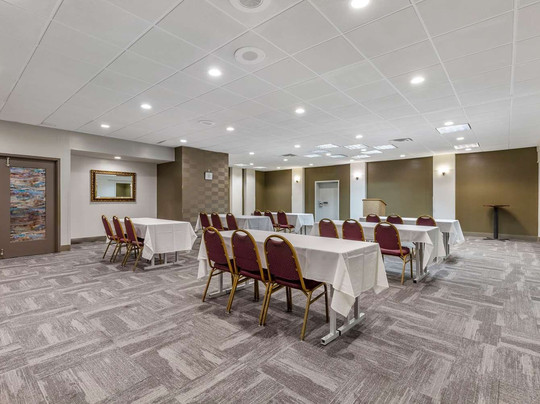 Quality Inn Windsor Mill主图